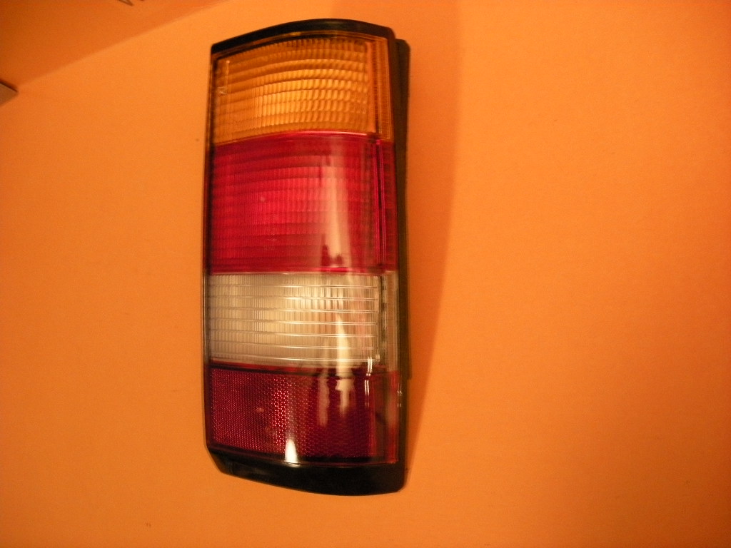 Neues Rücklicht links für Opel Kadett D DX