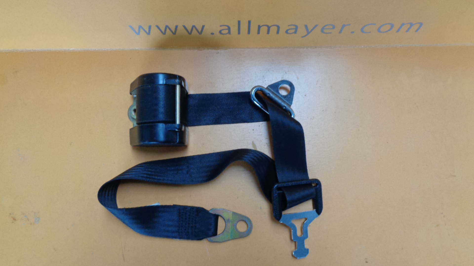 Sicherheitsgurt vorne links oder rechts für Mercedes W123