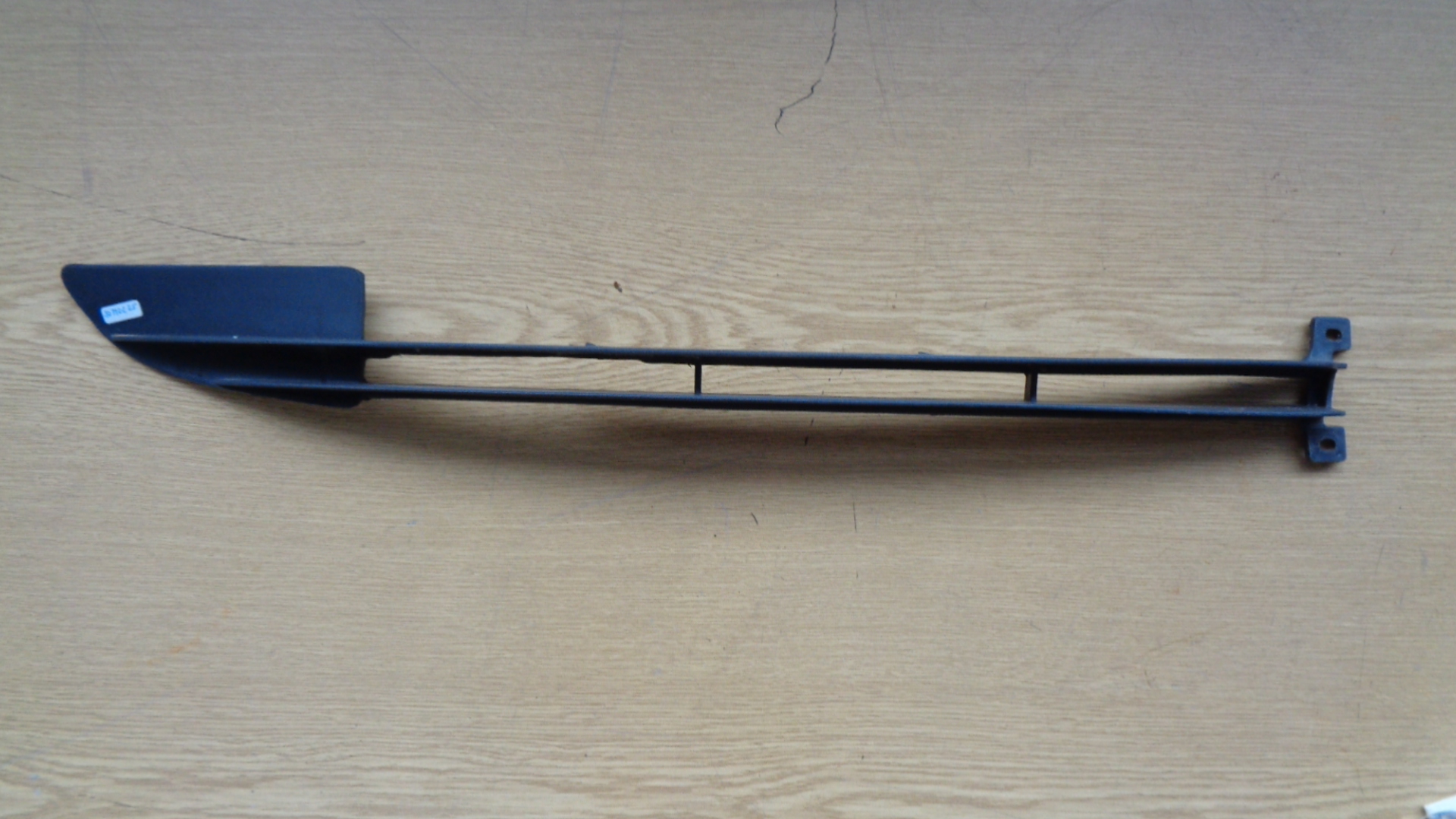 Gitter unter Stoßfänger vorne rechts, Mercedes W123