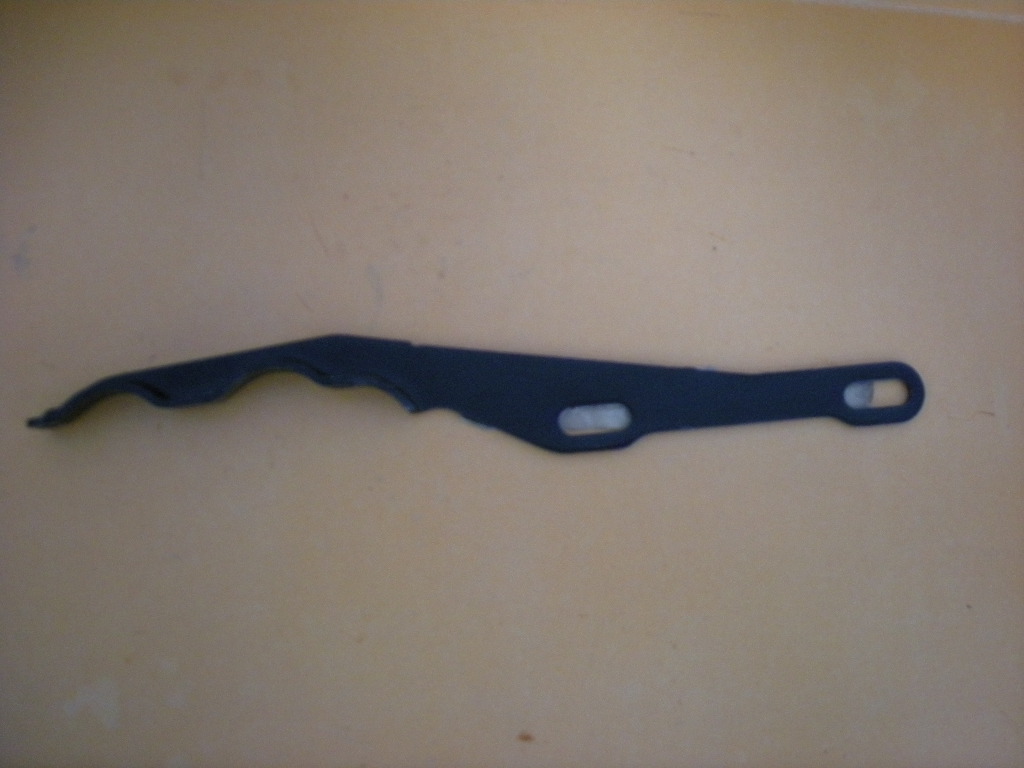 Halter bei Vierganggetriebe für Mercedes W123 – Bild 4